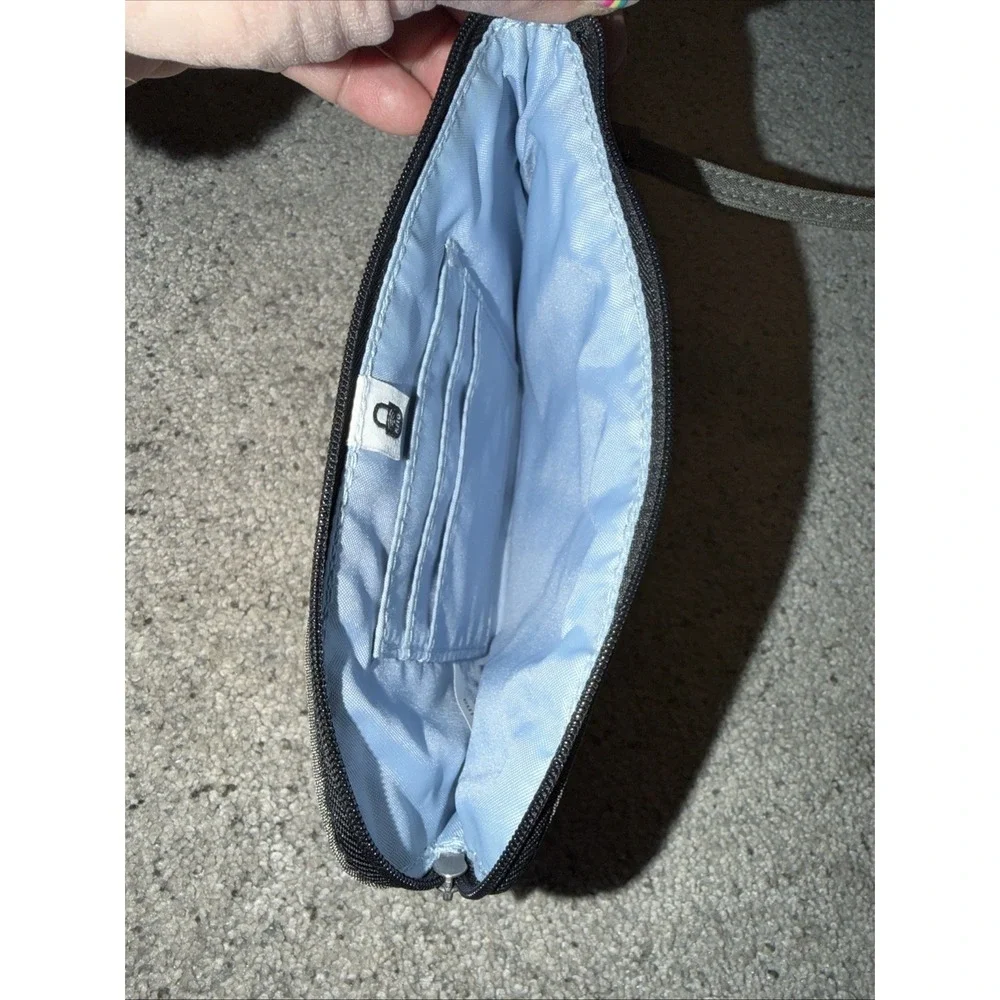 BAGGALLINI wristlet Wallet RFID Grey Blue Interior Zip Pouch 7.5 X 4.5 Travel